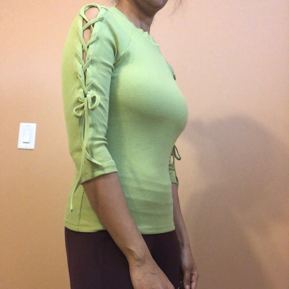 3/$20-3/4 sleeve top - Picture 2 of 5